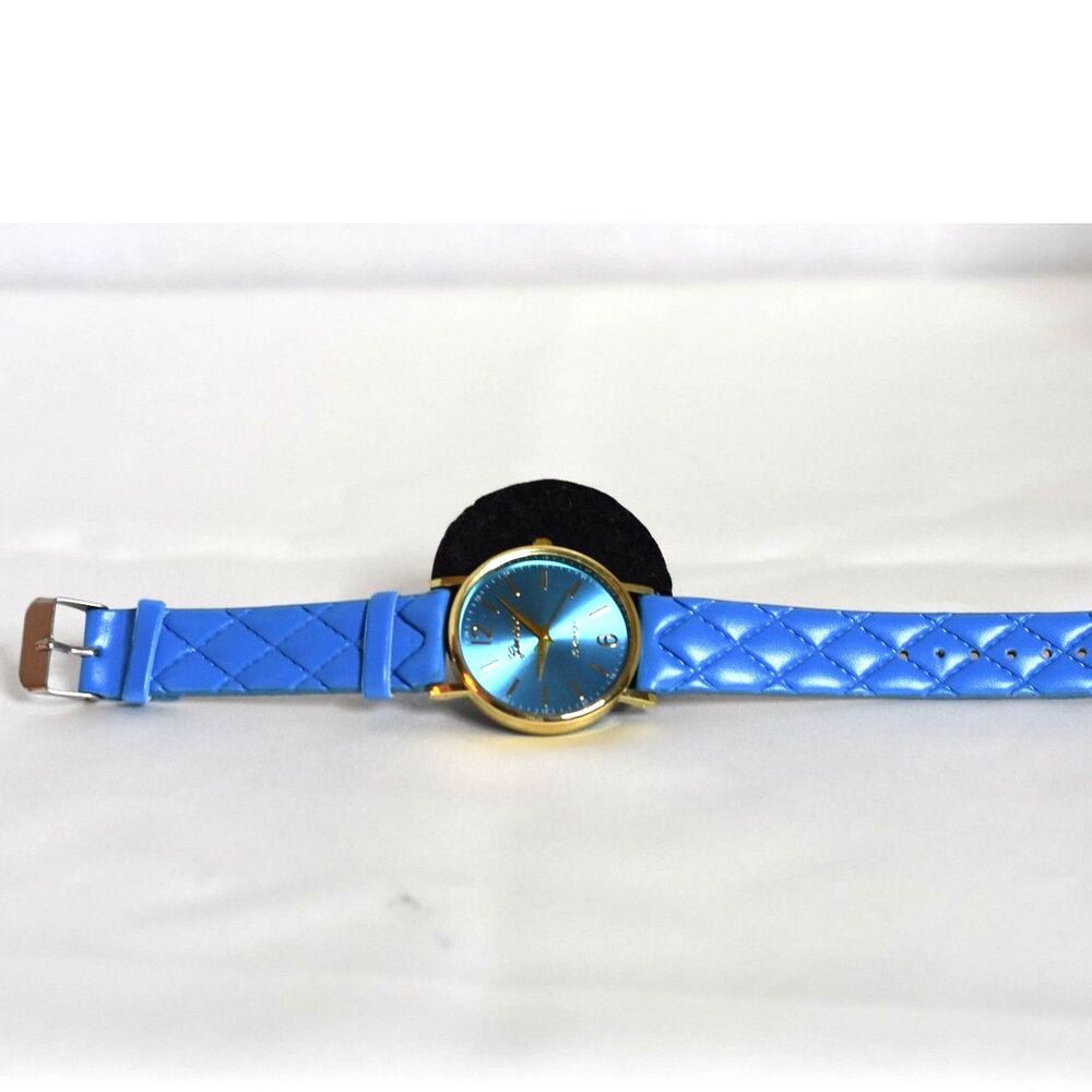 NWOT Geneva Platinum Stylish Blue Quilted 8" Band/Face Gold Tone Working Watch